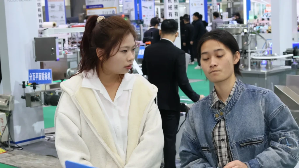 Huaxiu Palletizing Robot (75) Boost Productivity & Cut Costs: How Palletizing Robots Transform Warehouses