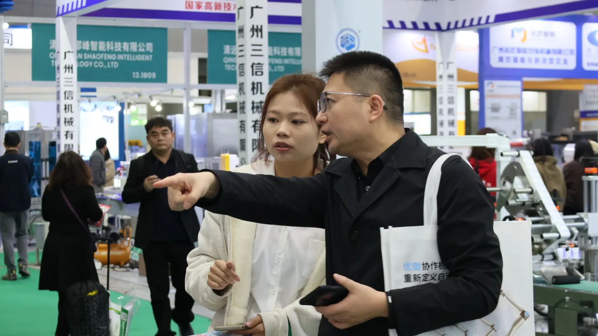 Robotic Box Palletizer