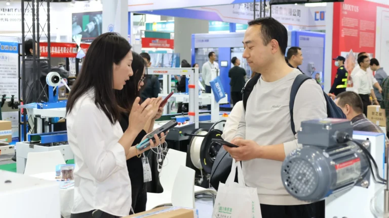 Robot Palletizer For Bags