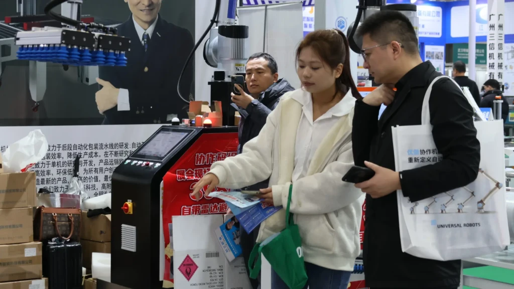 Robotic Case Palletizing Machine