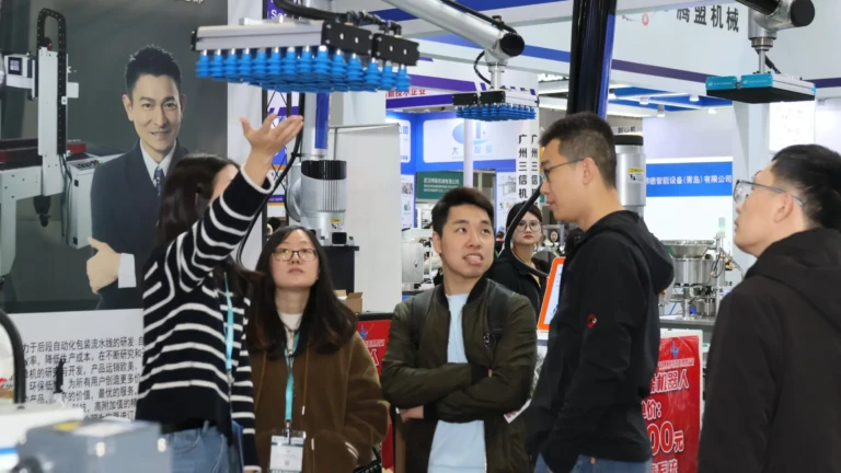 China Palletizing Robot Pictures